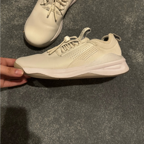 Women’s Clove - Picture 5 of 6